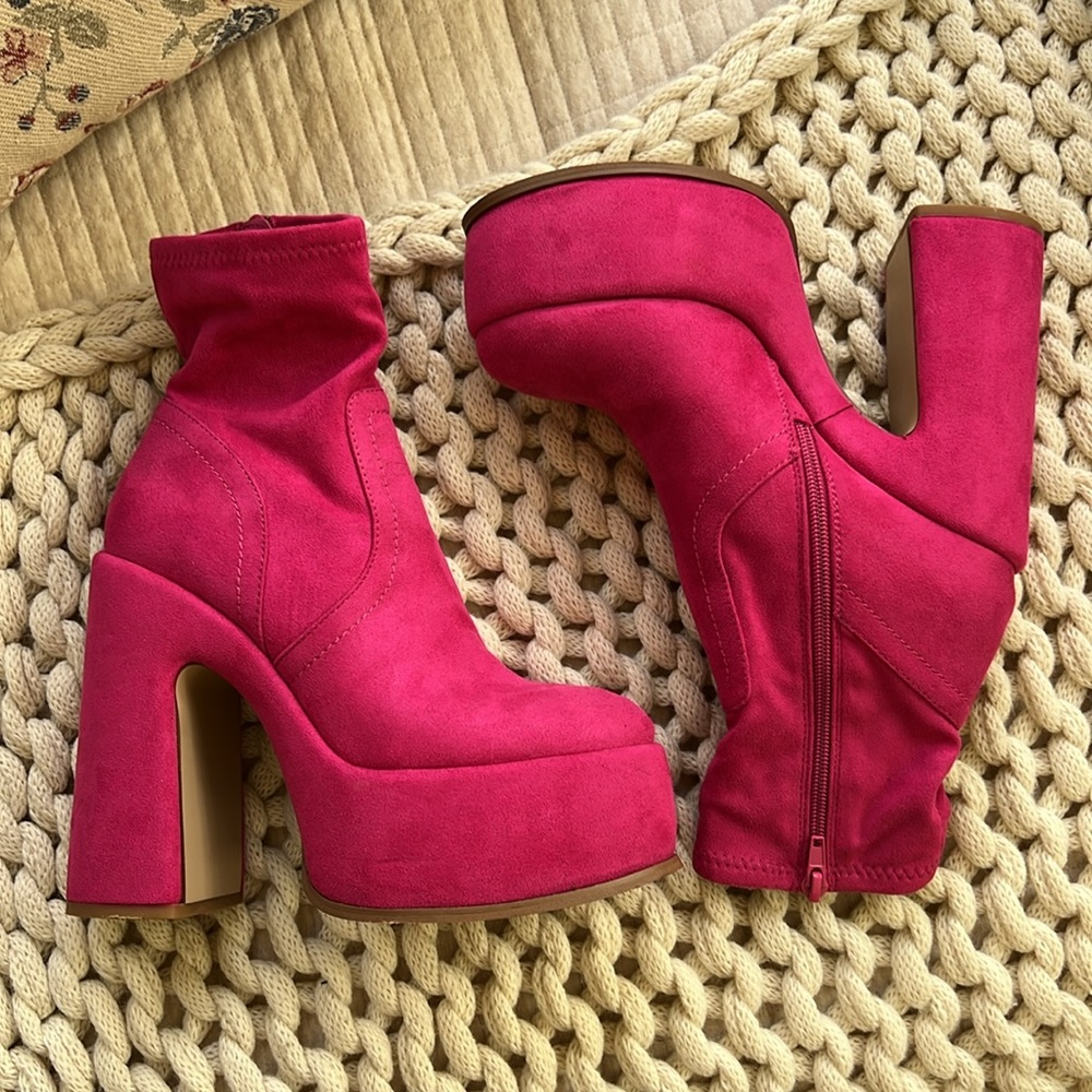 Last chance! Steve Madden Pink Platform “Stassie” Shoes with Chunky Heel